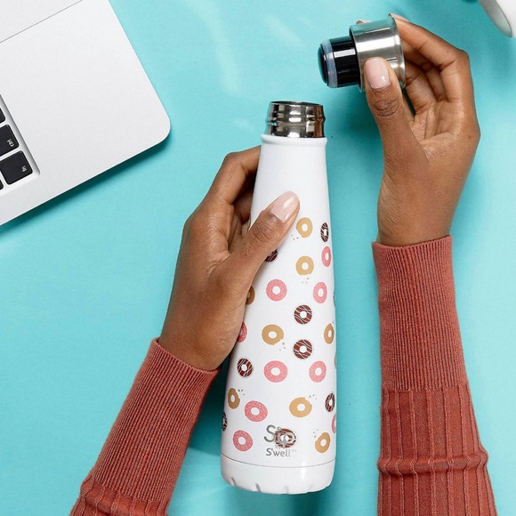 S’ip by S’well Donut Bottle NWOT - Picture 1 of 4